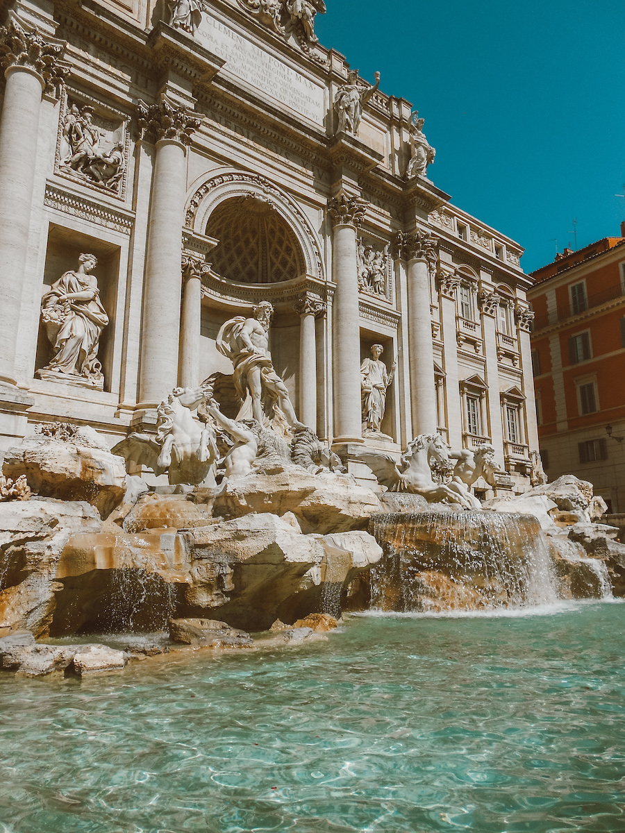 trevi fountains rome