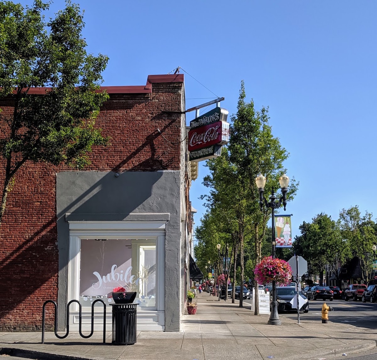 Visiting the small town of independence in Oregon