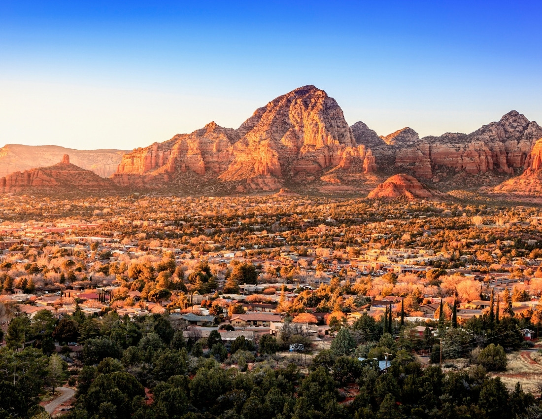 18 Festive & Best Warm Christmas Destinations in the USA
