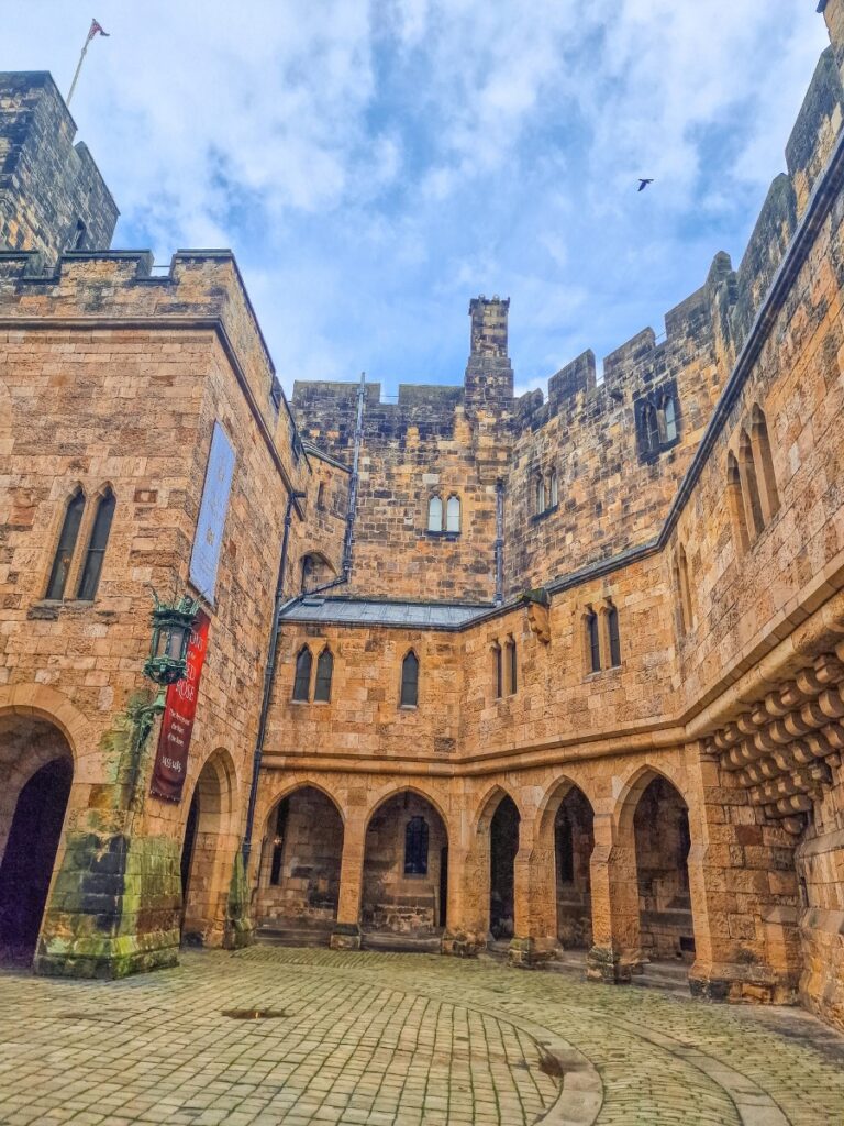 alnwick castle staterooms