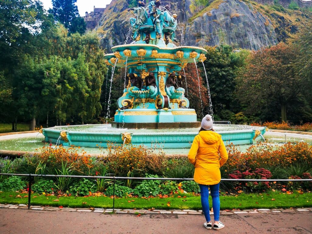 edinburgh gardens in october